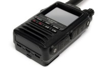 Radiotelefon Yaesu FT3DE posiada akumulator pasujacy także m.in. do VX-8!