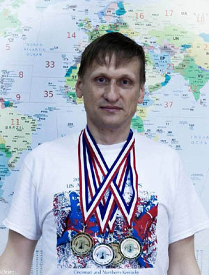 Oleg UT5UML - zdobył 4 medale na 17 zawodach ARDF, pracując z Rigexpert FoxRex 3500