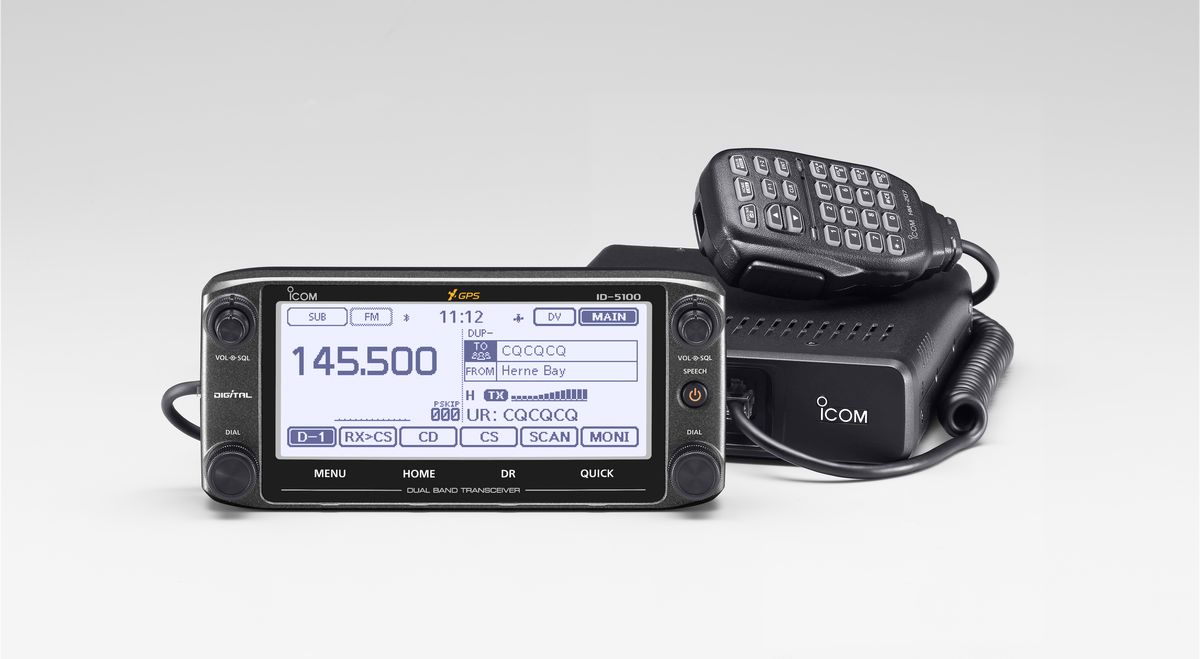 Transceiver samochodowy ICOM ID-5100E z dużym wyświetlaczem LCD 