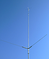 Antena KF Diamond CP8040 z wygladu przypomina wielopasmową antenę DIAMOND CP6