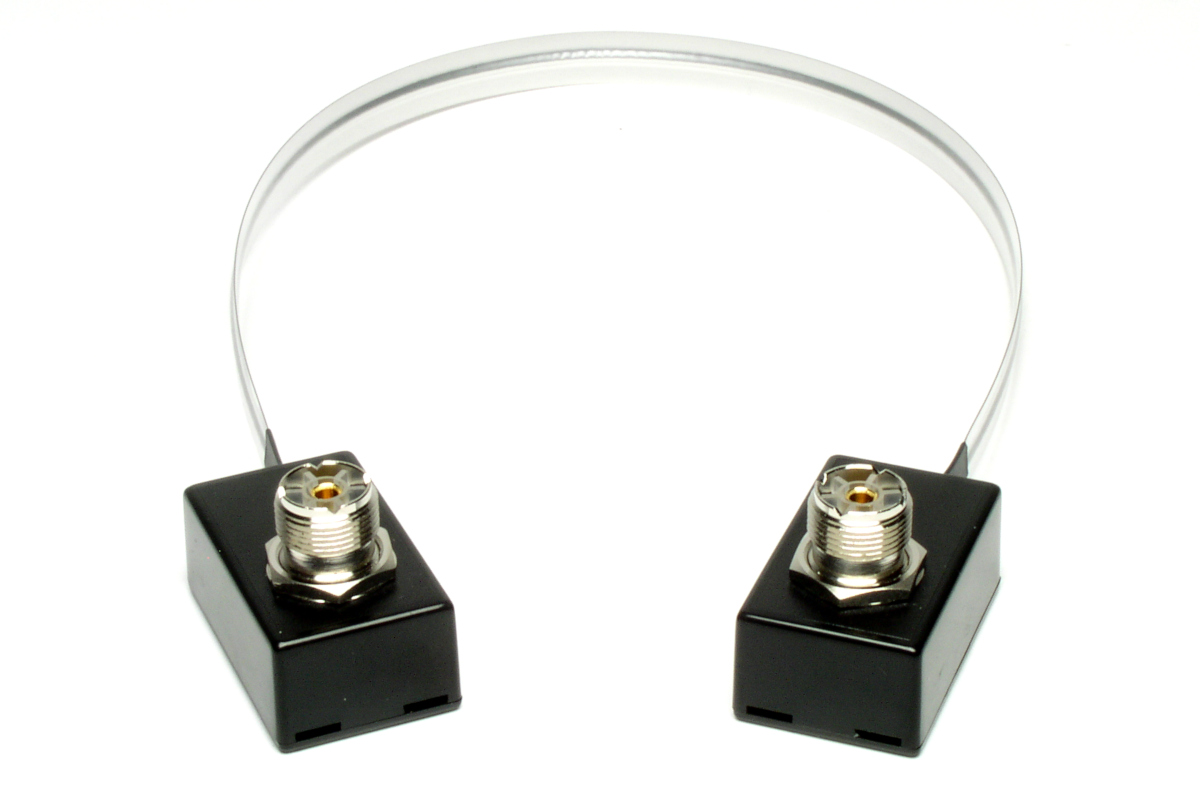 Diamond MGC50 - przepust antenowy okienny