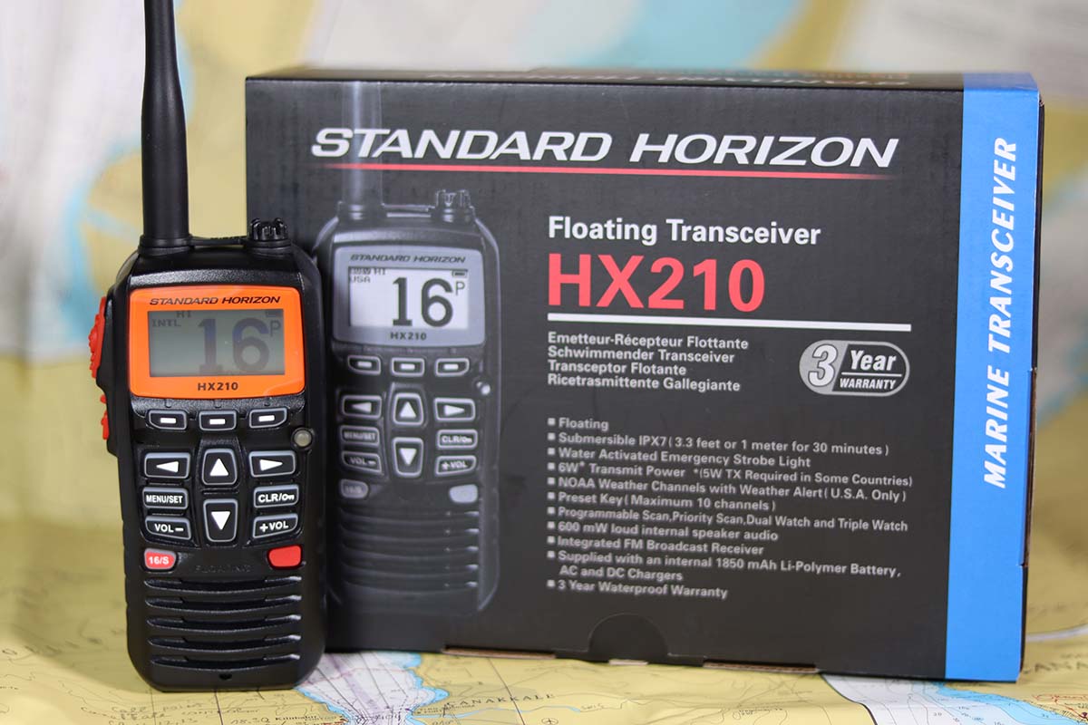 Ręczne radio morskie HX210E