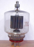 Lampa nadawcza dużej mocy TAYLOR 380-0500GT doczekała się zamiennika - na następnym zdjęciu