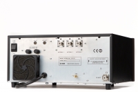 Wzmacniacz mocy KF ACOM 1500 panel tylny i złącza od RF po sterujące z PTT