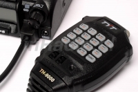 TYT TH-9000D W zestawie jest dołączany mikrofon zpełną klawiaturą