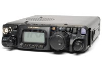 Złącze BNC w radiostacji KF/UKF Yaesu FT-818 do łączności w pasmach VHF i UHF (ale można przełączyć w opcjach także na KF!)